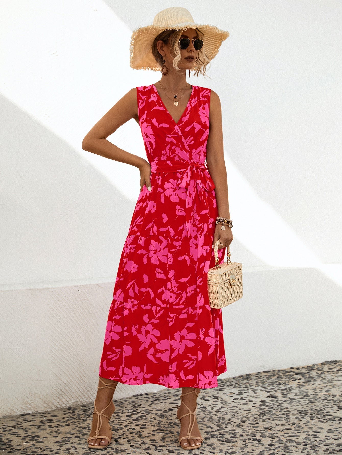 Damen Maxikleid mit verspieltem floralem Design und praktischen Bindebändern WW
