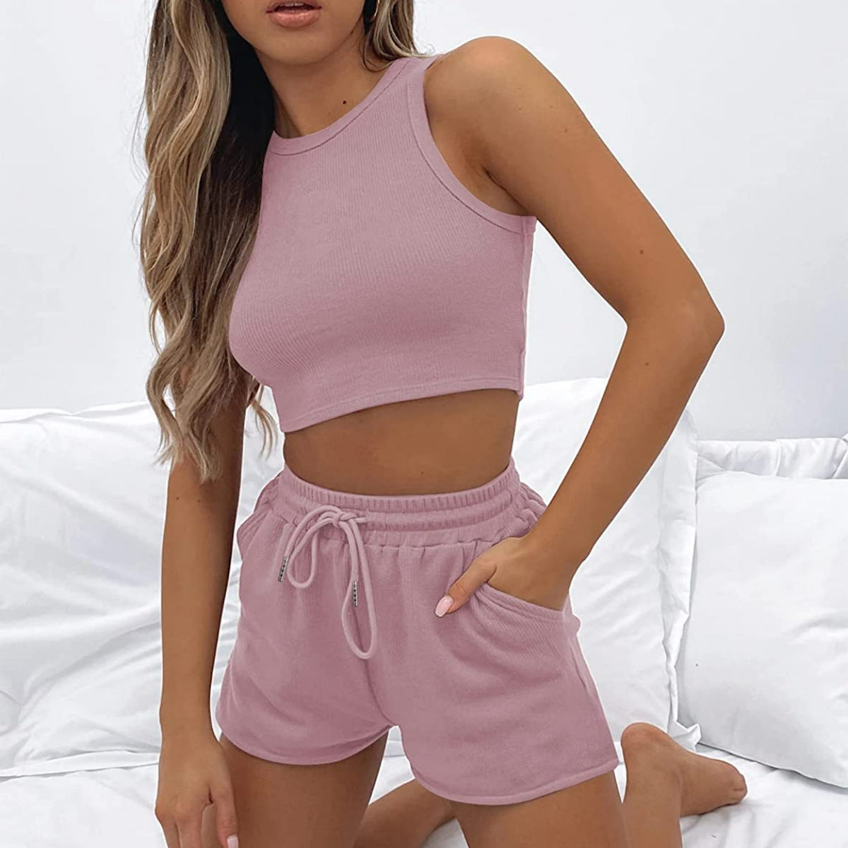Damen Sportliches Set aus ärmellosem Oberteil und kurzen Hosen WW