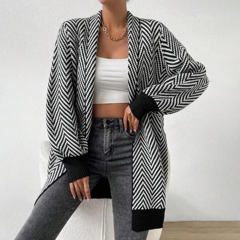 Damen langärmlige Strickjacke im modernen Chevron-Design WW