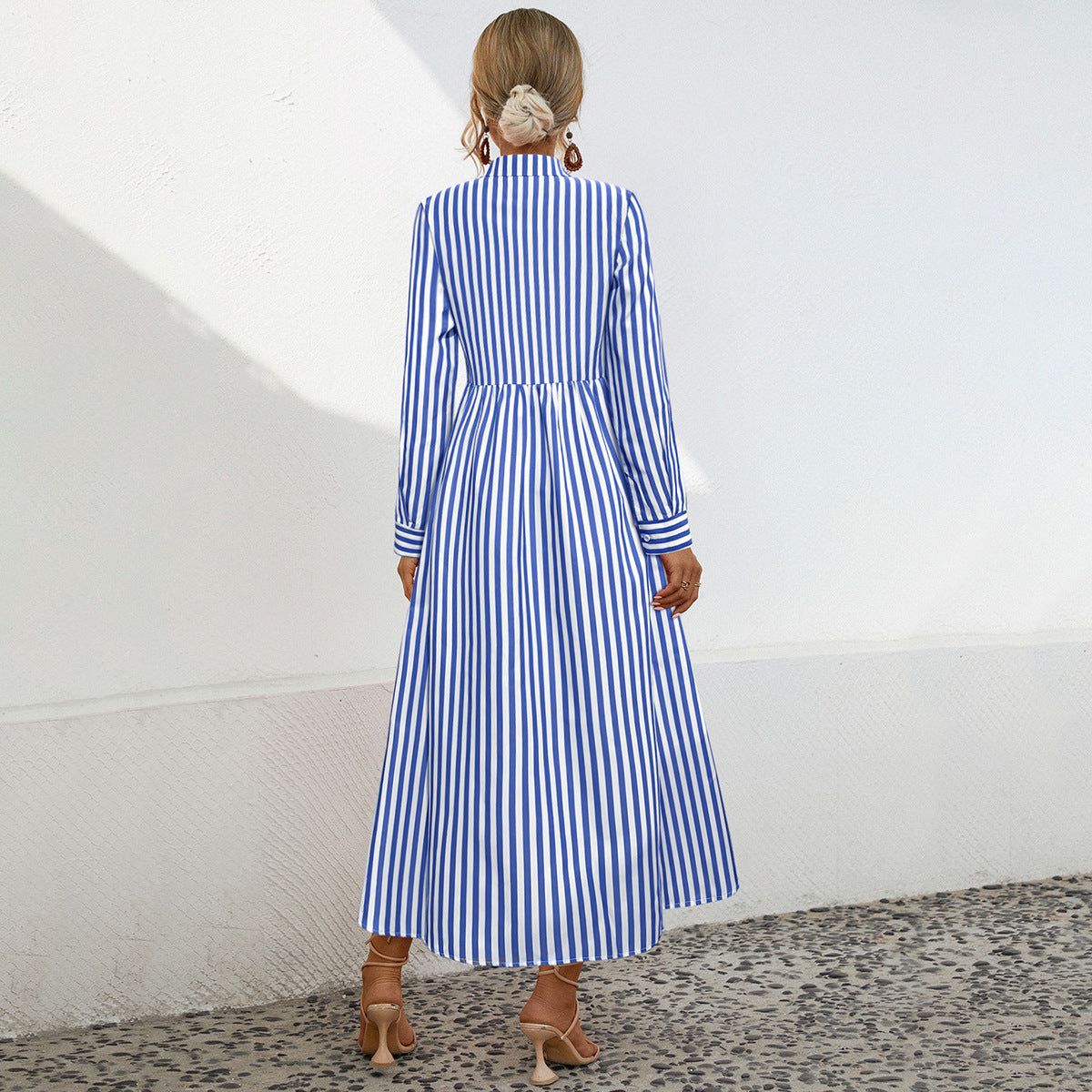 Damen Hemdblusenkleid mit vertikalem Streifenmuster und eleganter Knopfleiste WW