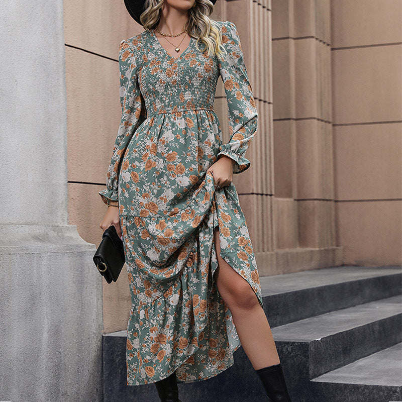 Damen Maxikleid mit floralen Details und schwingendem Saum WW
