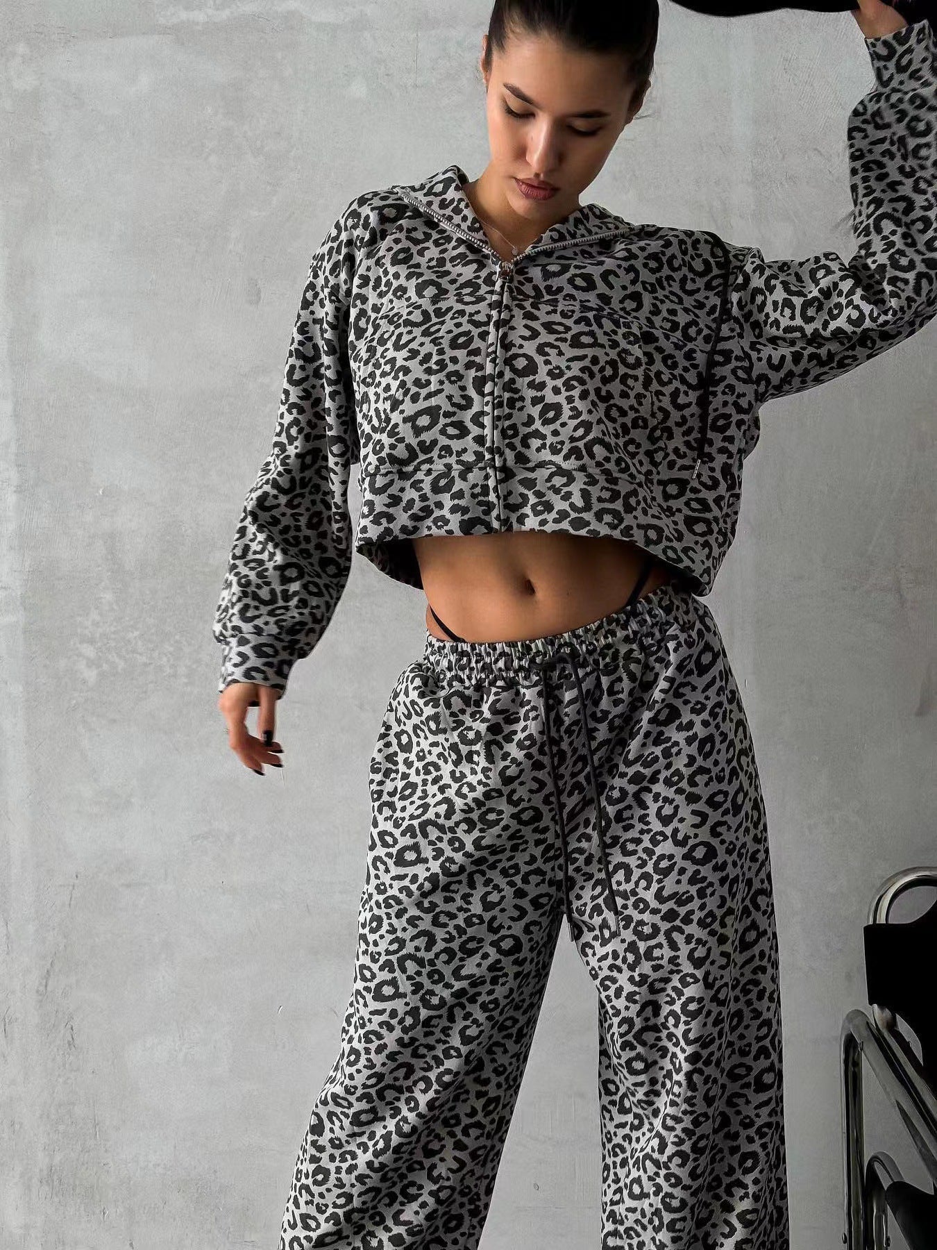 Damen bedruckter Kapuzenpullover und weite Jogginghose Set WW