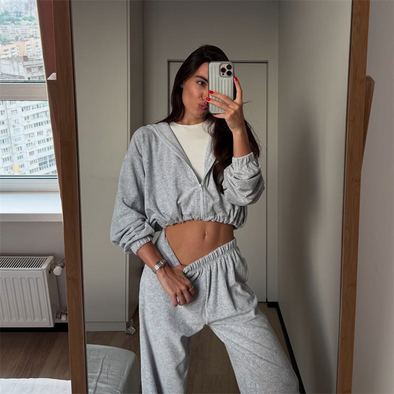 Damen sportliches Cropped-Set mit Kapuzenjacke und elastischer Jogginghose WW