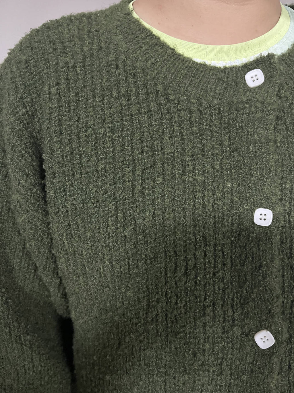 Damen Kuscheliger Strickpullover mit Knopfleiste und lässigem Schnitt WW