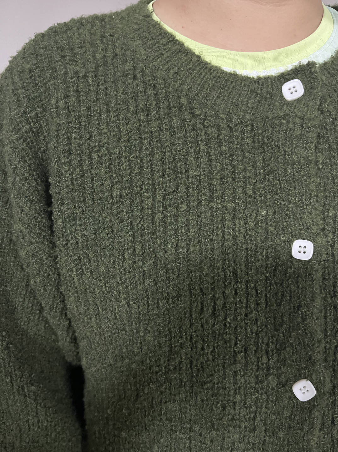 Damen Kuscheliger Strickpullover mit Knopfleiste und lässigem Schnitt WW