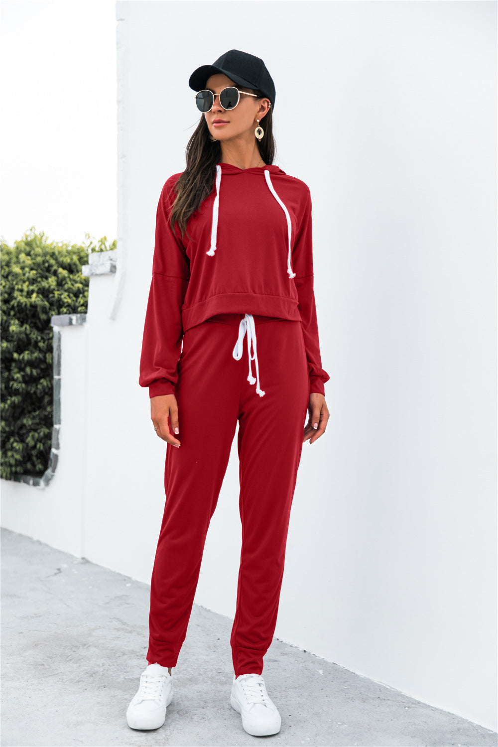 Damen Loungewear-Set mit lässigem Hoodie und Jogginghose WW