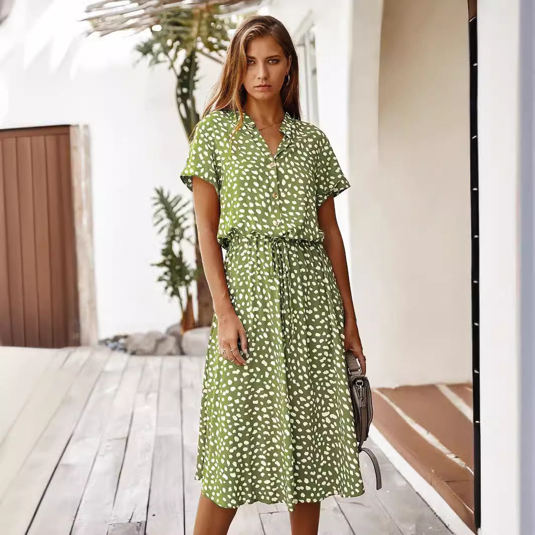 Damen Kurzarmkleid mit modernen Punkten und Taillenzug WW