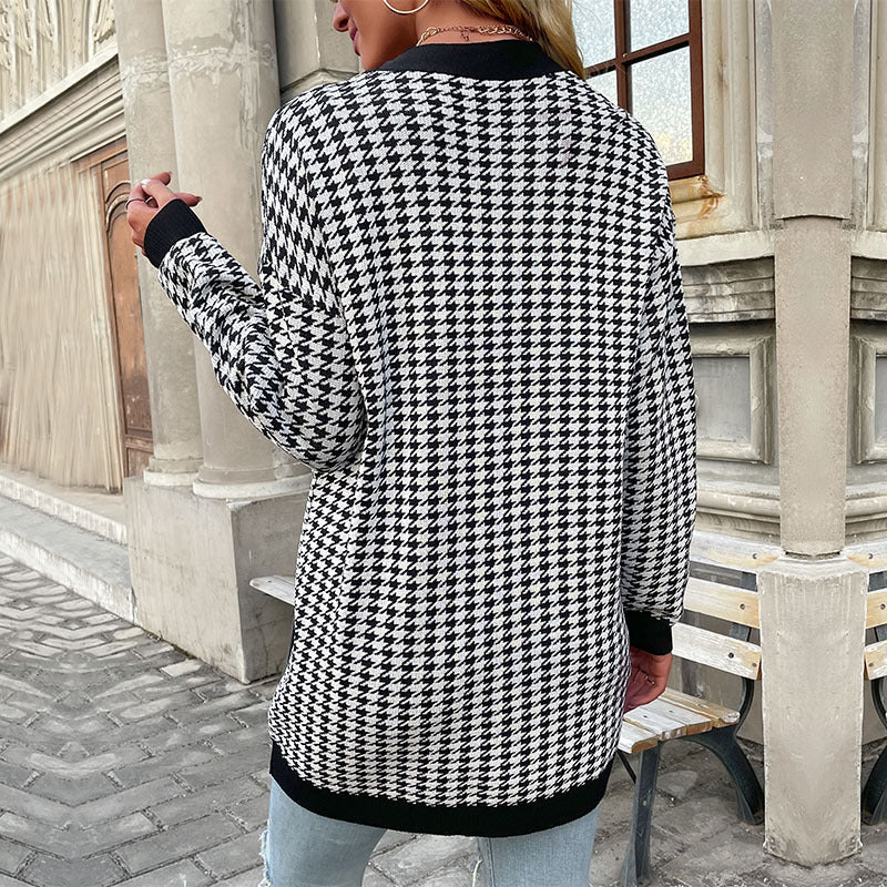 Damen Strickjacke im modischen Hahnentrittmuster mit eleganten Knopfdetails WW