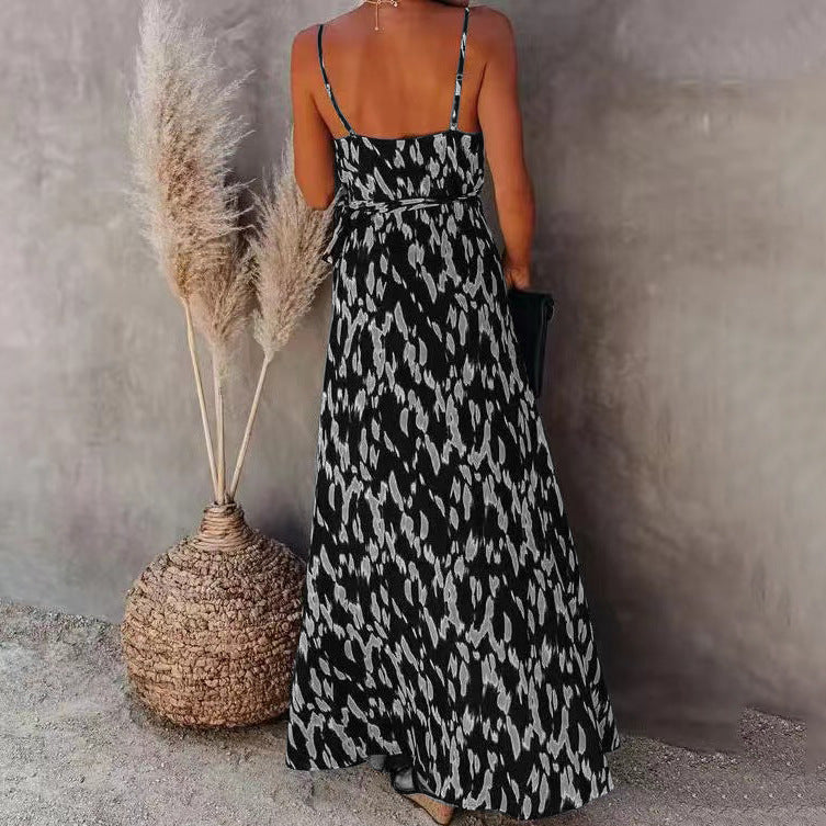 Damen Maxikleid mit elegantem V-Ausschnitt und fließendem Material WW