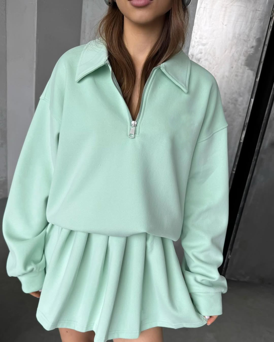 Damen lässiger Pullover mit kurzem Reißverschluss und weitem Schnitt WW