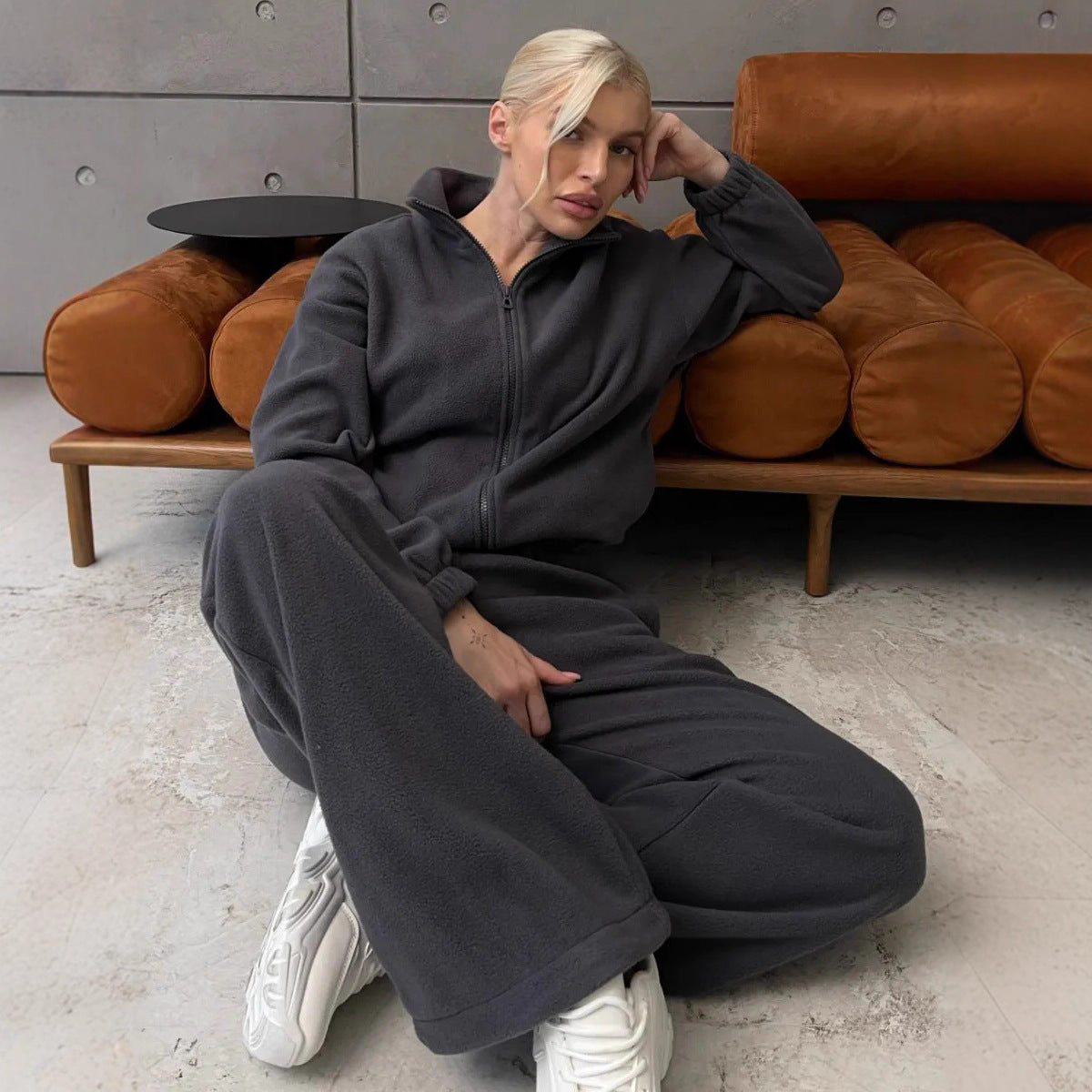Damen sportliches Fleece-Jogginganzug mit hohem Kragen und hochwertigem Reißverschluss WW