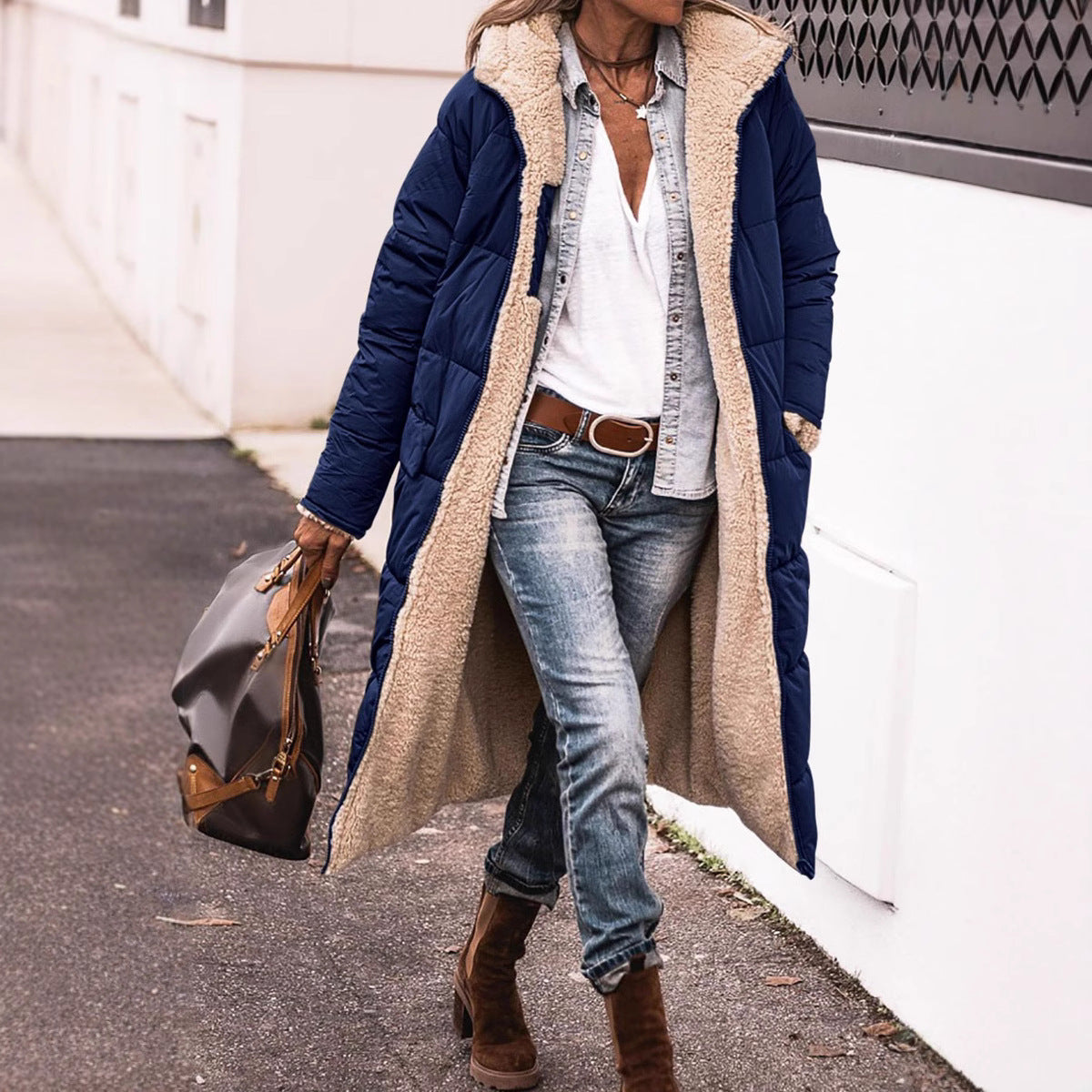 Damen lange Steppjacke mit kuscheligem Teddyfutter und großem Revers WW