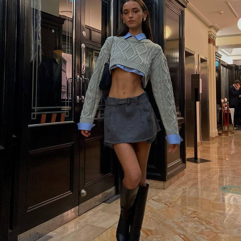 Damen Strickpullover im lässigen Cropped-Stil mit Zopfmuster WW