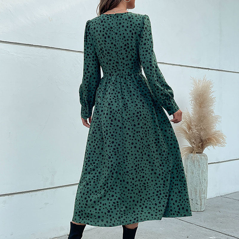 Damen Maxikleid mit modernem Wickeldesign und grafischem Punktmuster WW