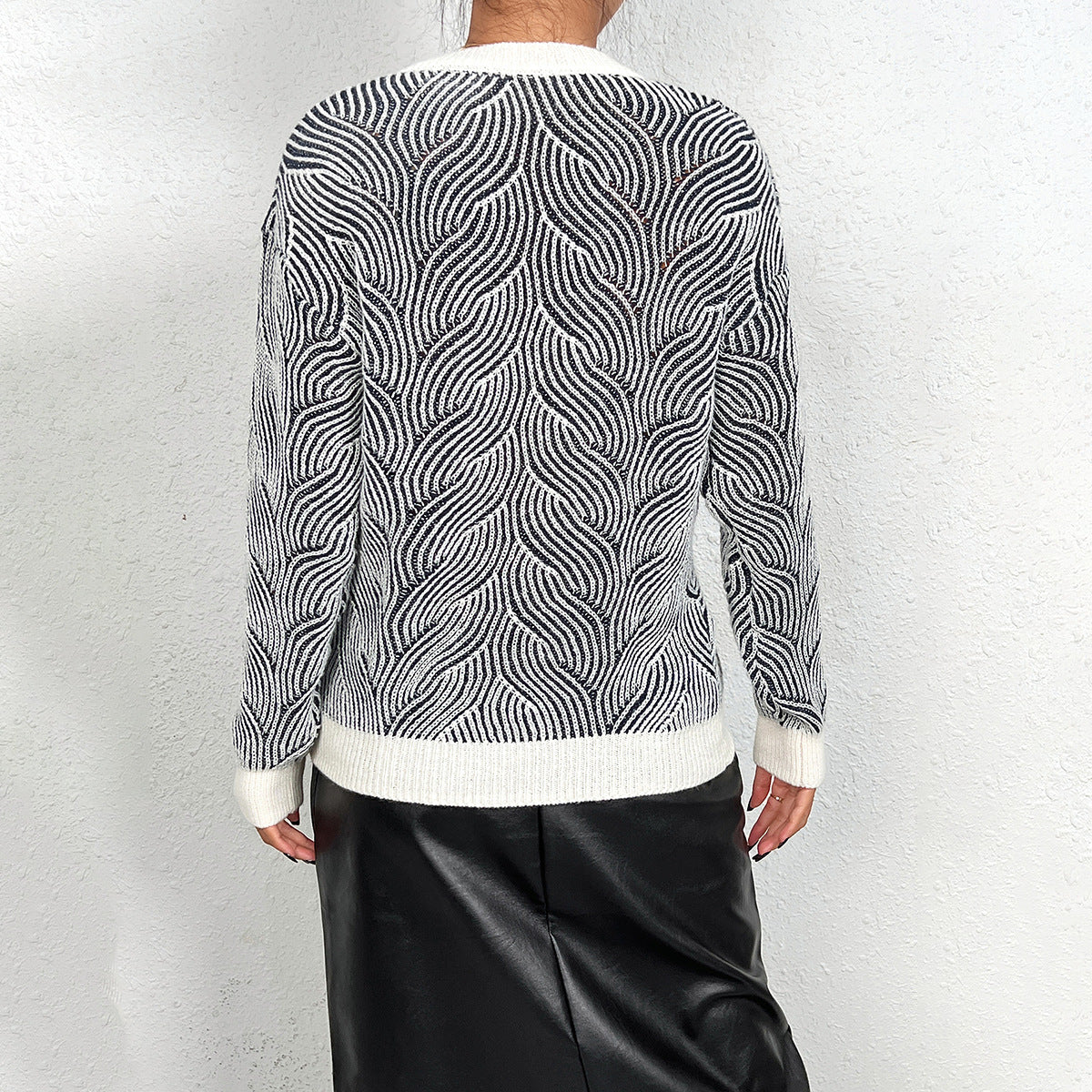 Damen Strickpullover mit Wellenmuster und V-Ausschnitt WW