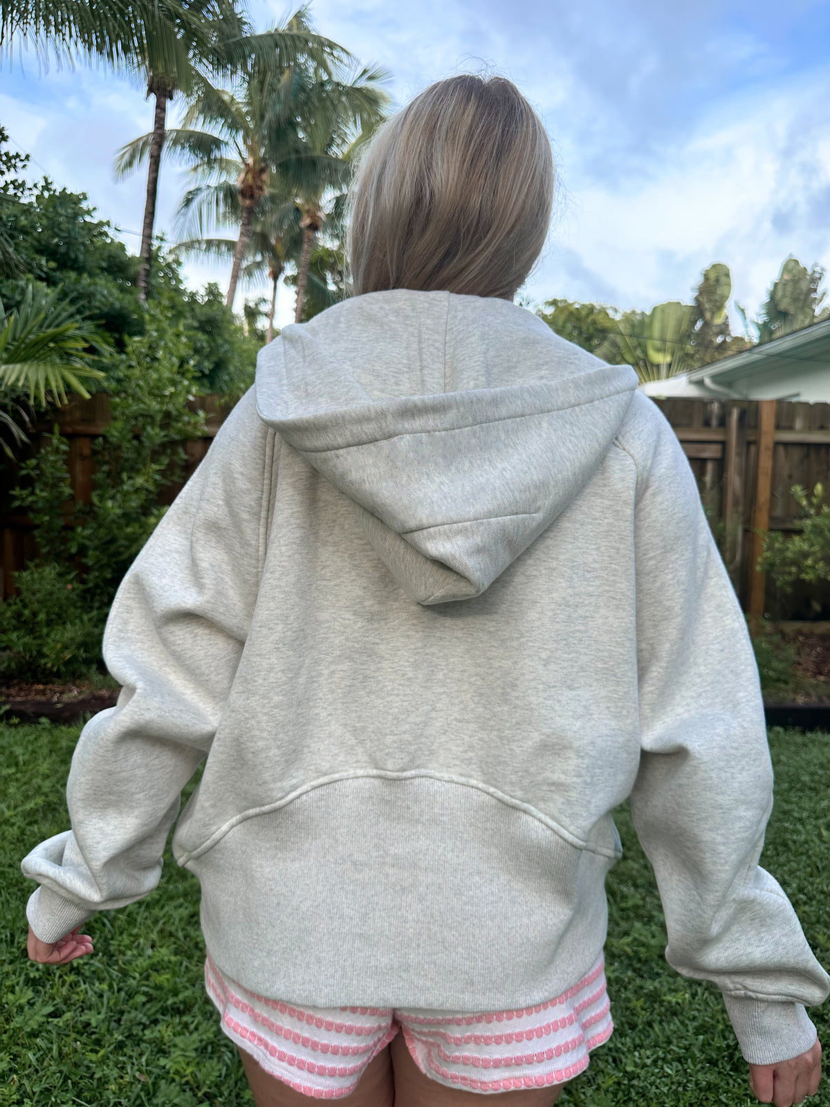 Damen bequemer Kapuzensweater mit kurzem Reißverschluss und Kängurutasche WW