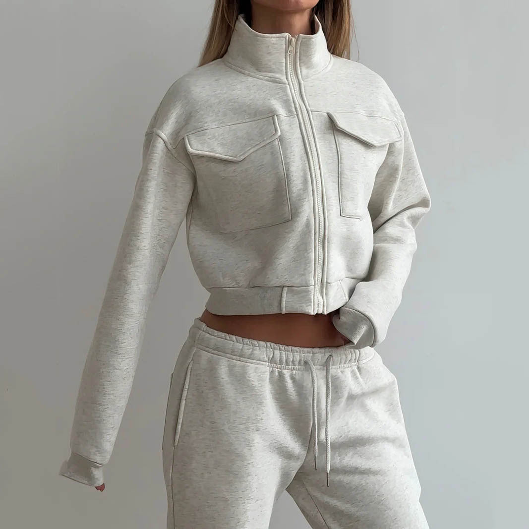 Damen moderner Zip-Hoodie und weite Sporthose WW