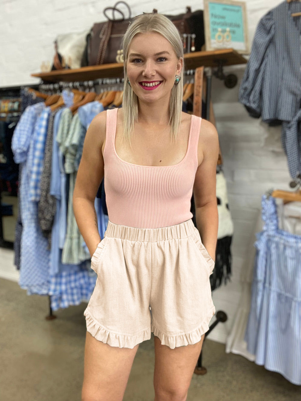 Damen Rippstrick-Tanktop und Rüsche Shorts Set WW