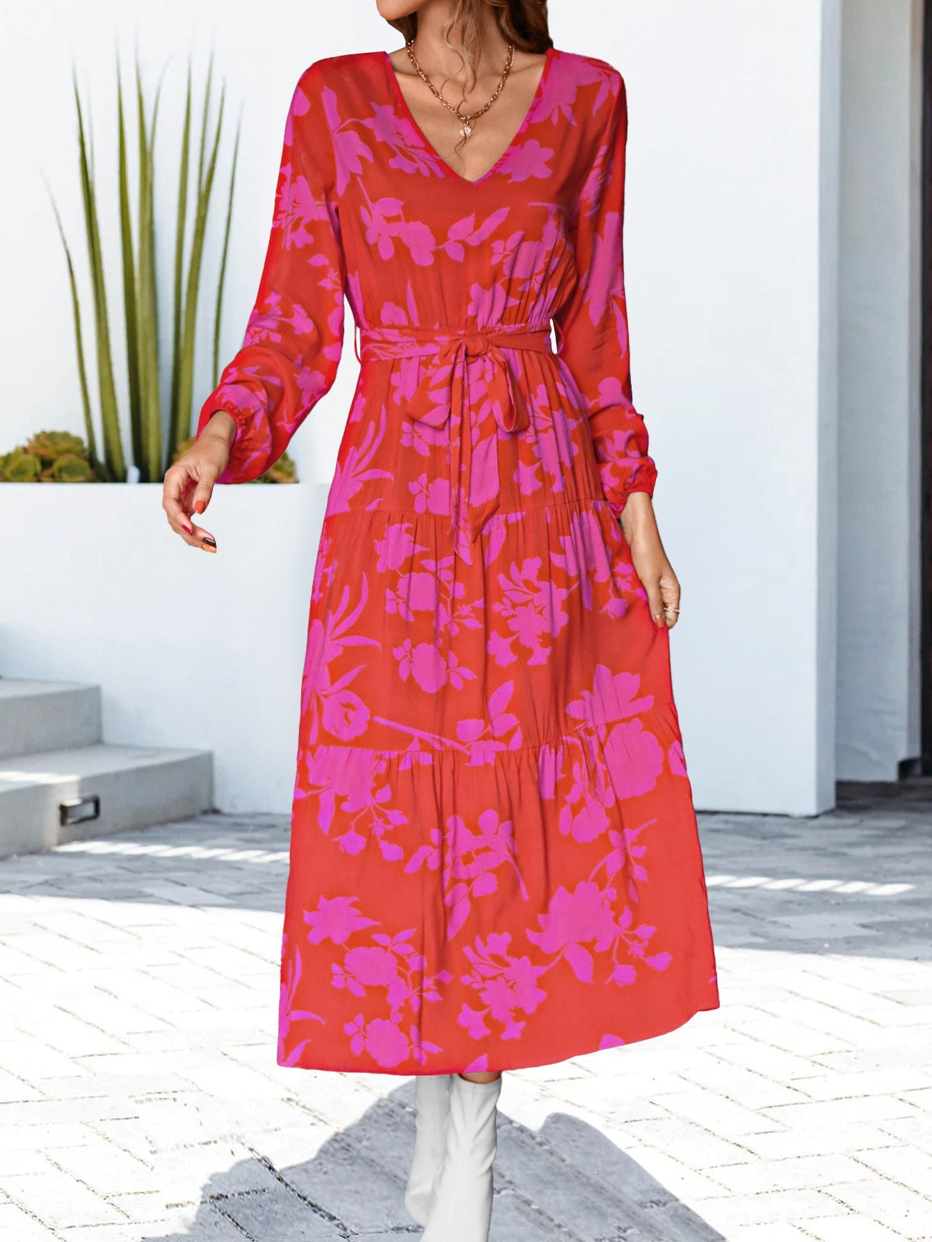 Damen Maxikleid mit floralem Design und taillierbarem Gürtel WW