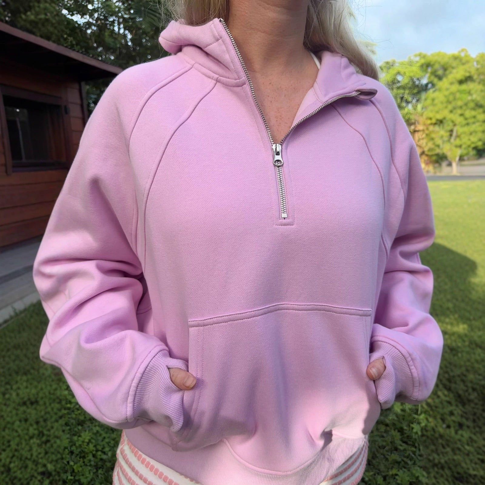 Damen bequemer Kapuzensweater mit kurzem Reißverschluss und Kängurutasche WW