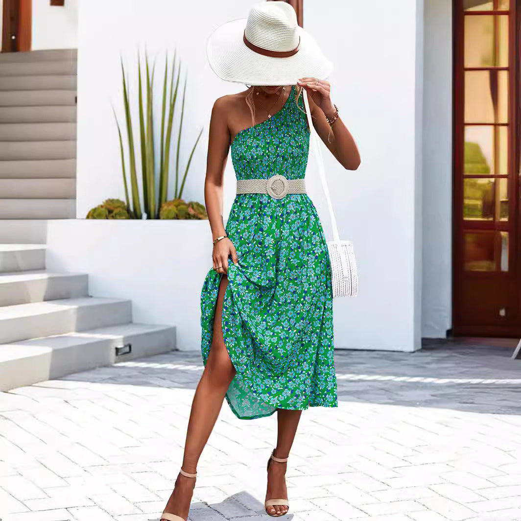 Damen Sommerliches Maxikleid mit einseitigem Trägerschnitt und floralen Details WW