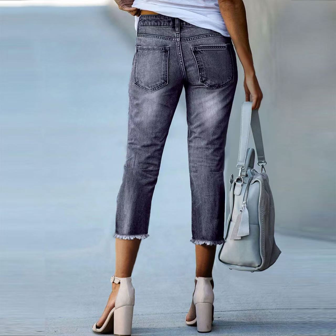 Damen 3/4 Jeans mit modischem Fransenabschluss WW