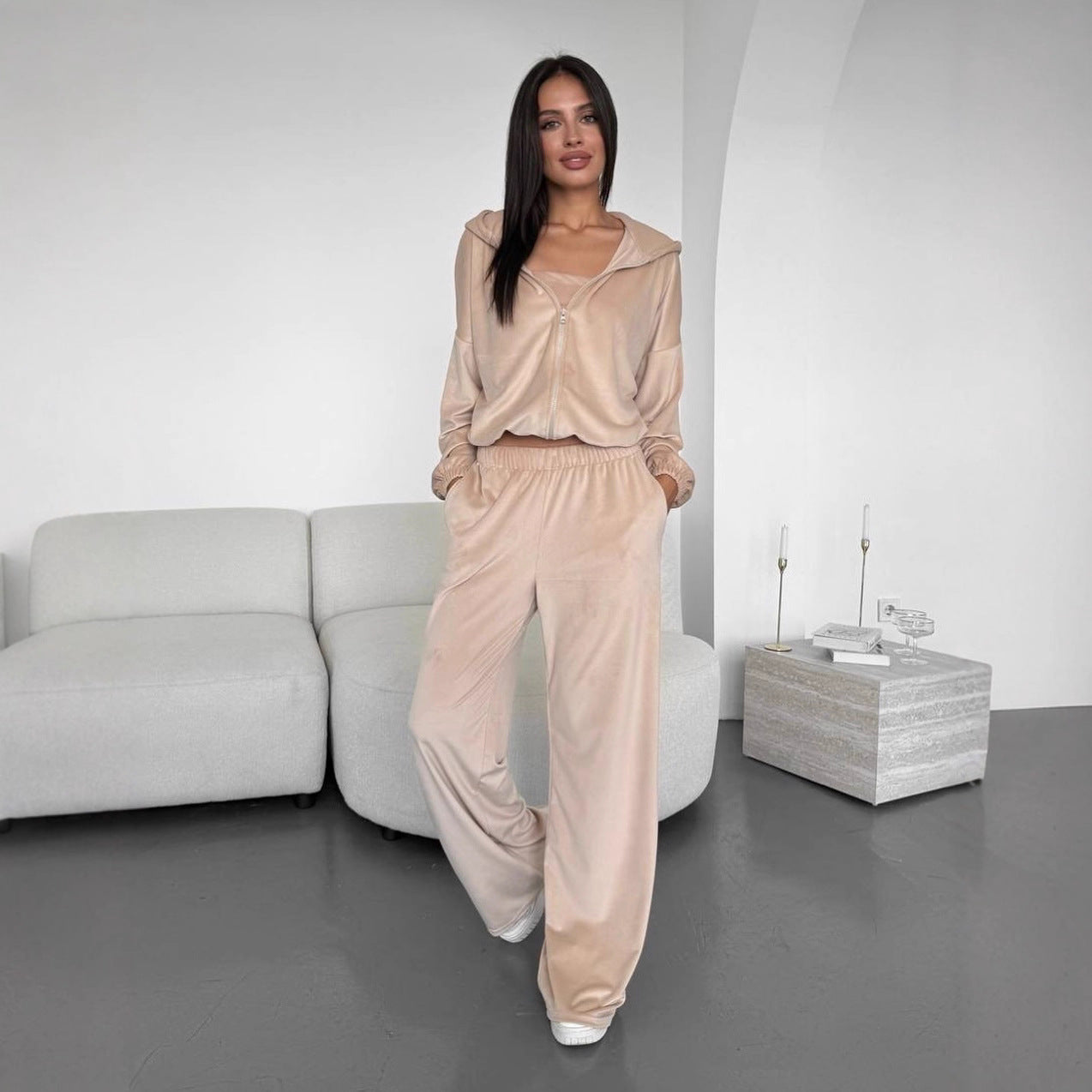 Damen gemütliches Lounge-Set mit cropped Top und lässiger Hose WW