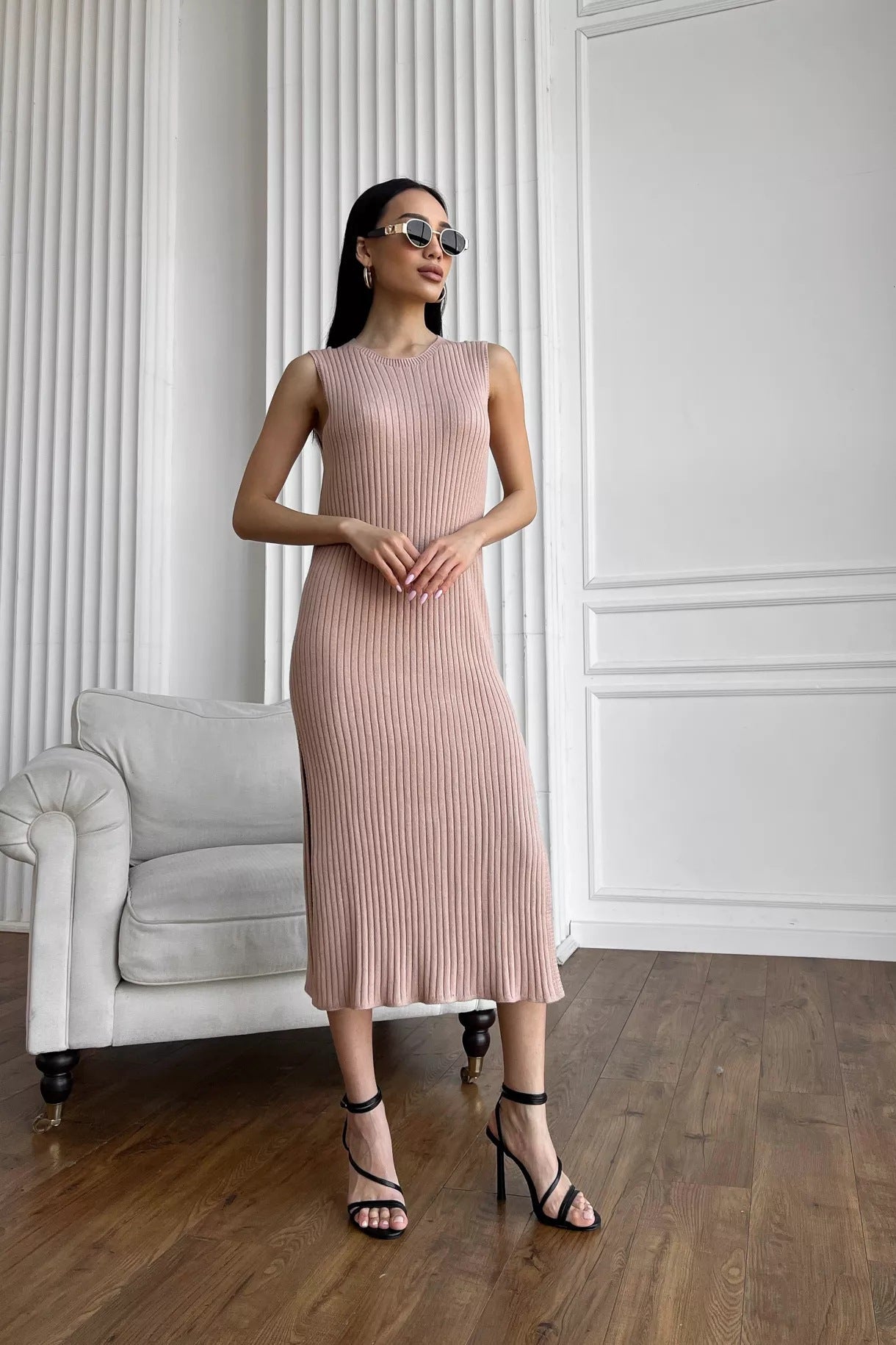 Damen Strickkleid mit modernem Rippenmuster WW