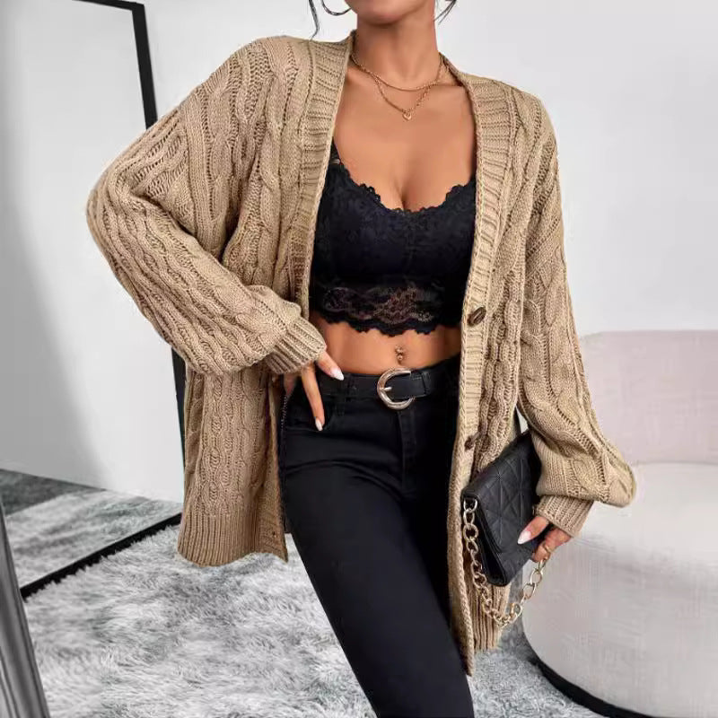 Damen Strickjacke mit hochwertiger Zopfmuster-Optik und praktischen Knopfdetails WW