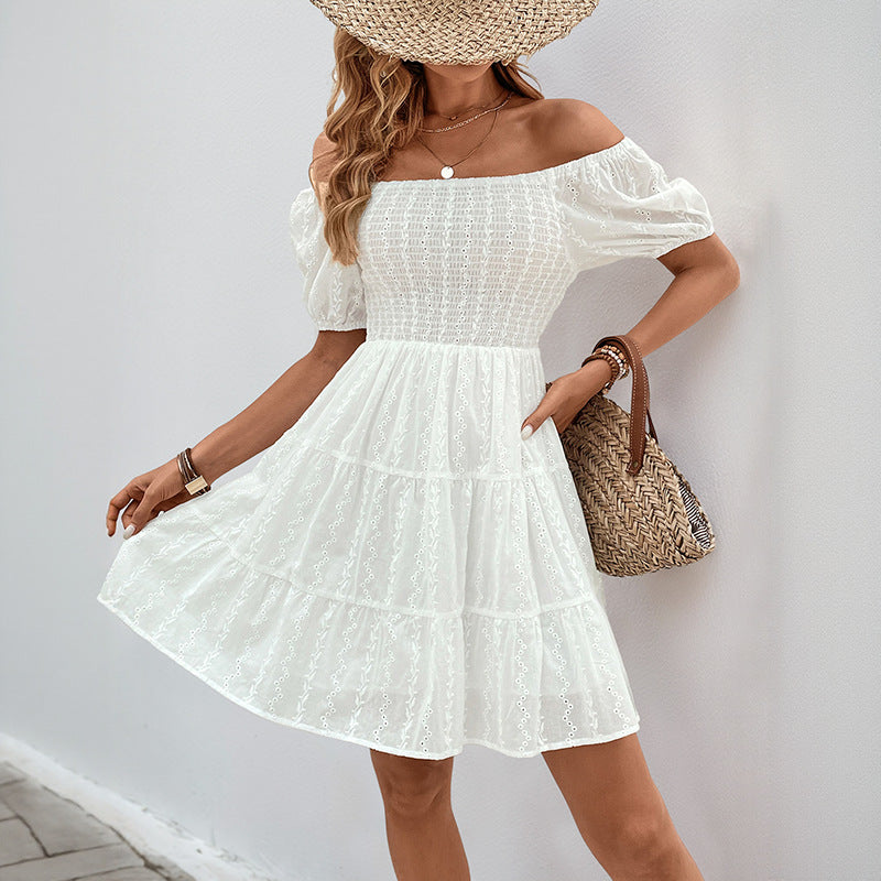 Damen Sommerkleid mit schulterfreiem Design und Rüschendetails WW