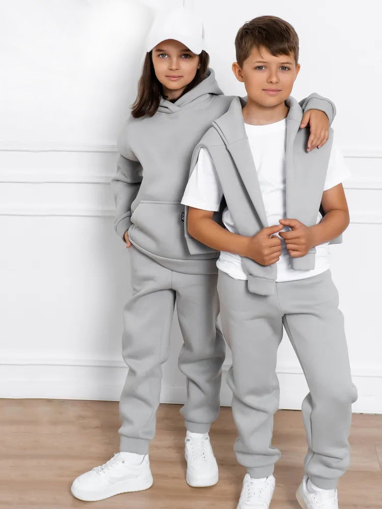 Damen sportliches Fleece-Set mit Kapuze und Kontrastdetails WW