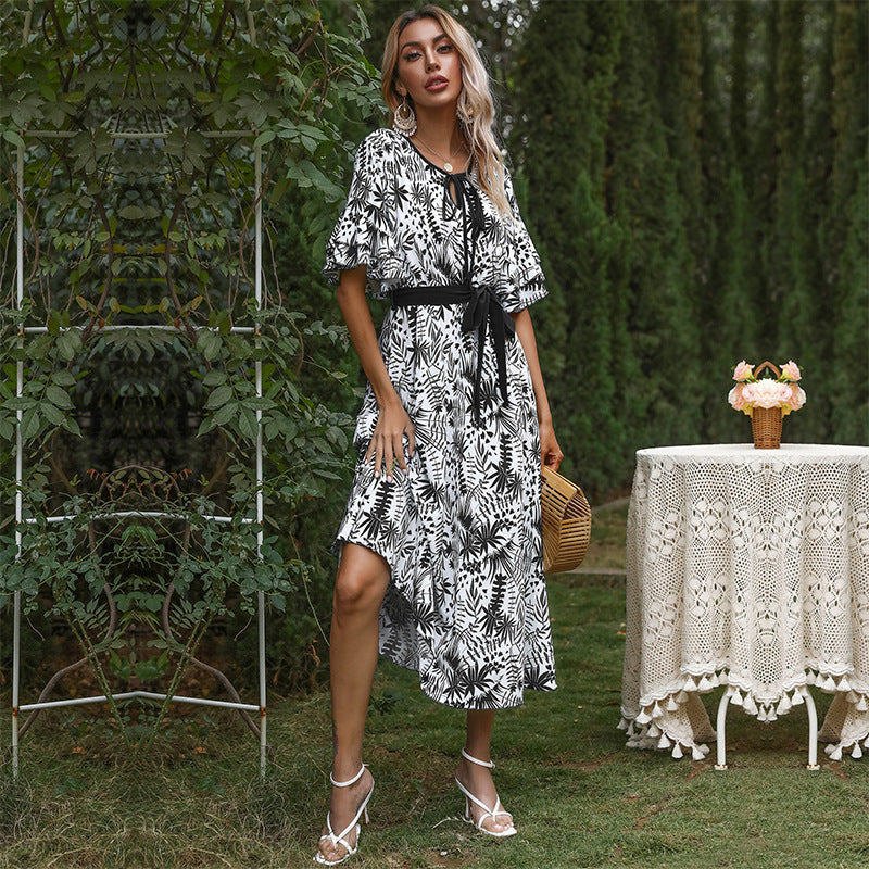 Damen Maxikleid mit floralem Muster und elegantem Taillengürtel WW