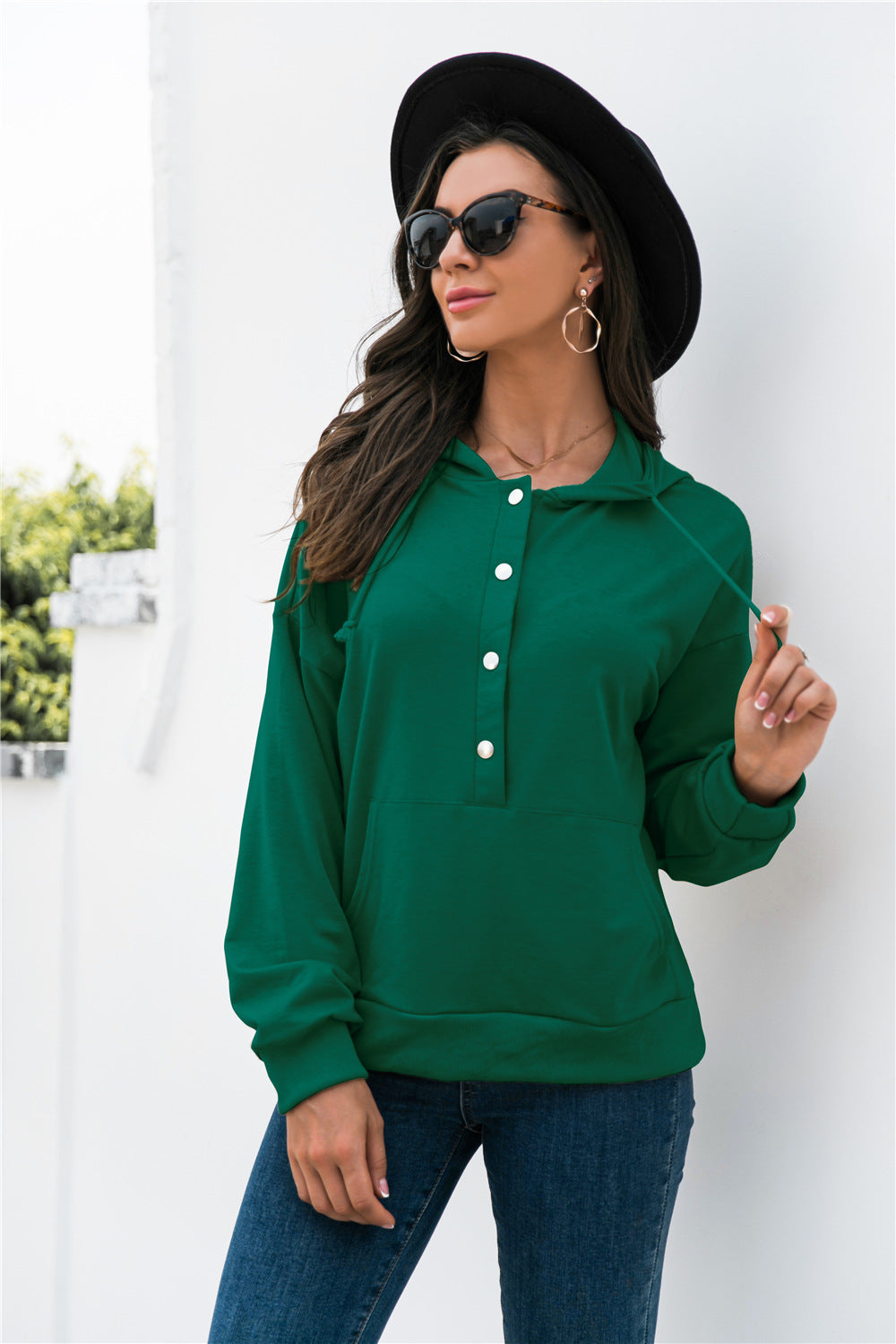 Damen Kapuzenpullover mit Knopfdetails und legerem Schnitt WW