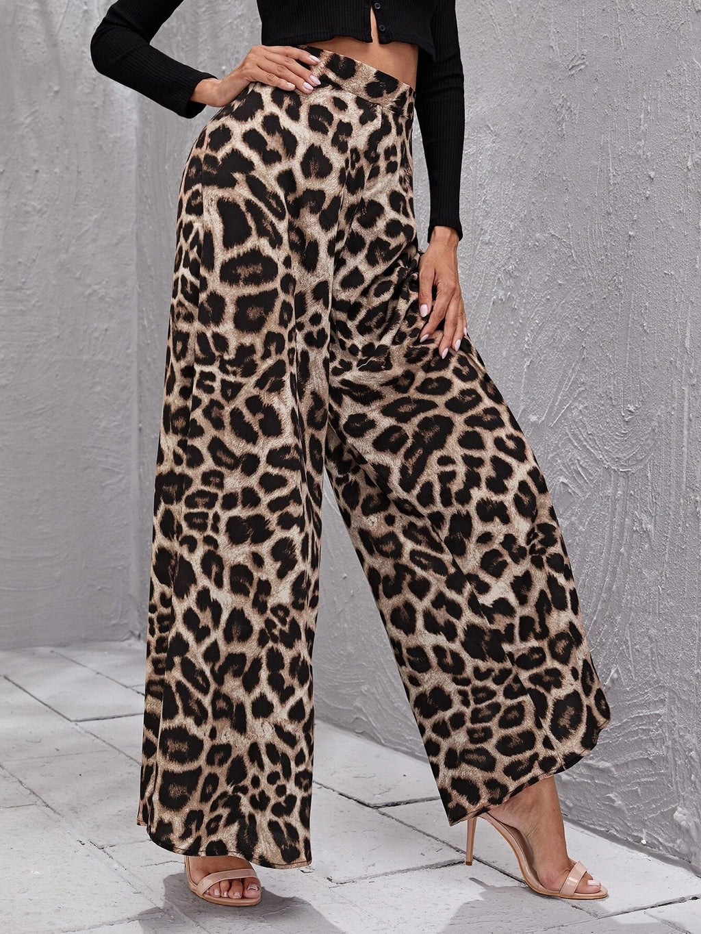 Damen Weitbeinige Hose im trendigen Leopardenmuster WW