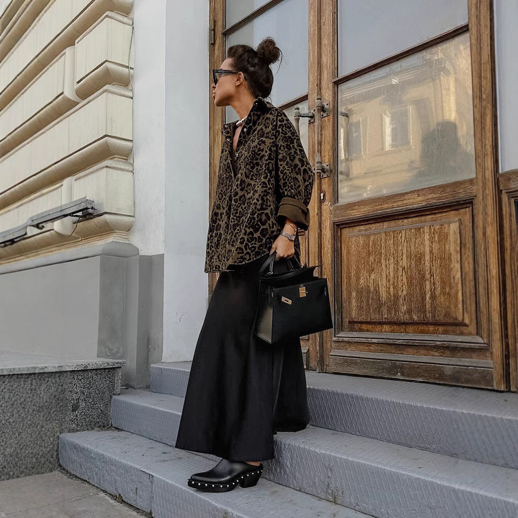 Damen Leichtes Overshirt mit Leopardenmuster und lässigem Schnitt WW