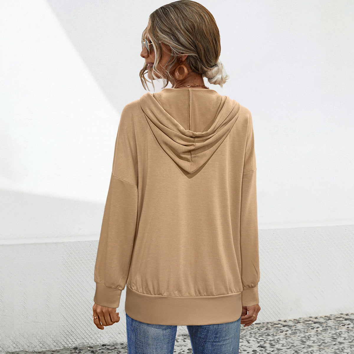 Damen leichte Kapuzenjacke mit praktischen Taschen und Knopfverschluss WW
