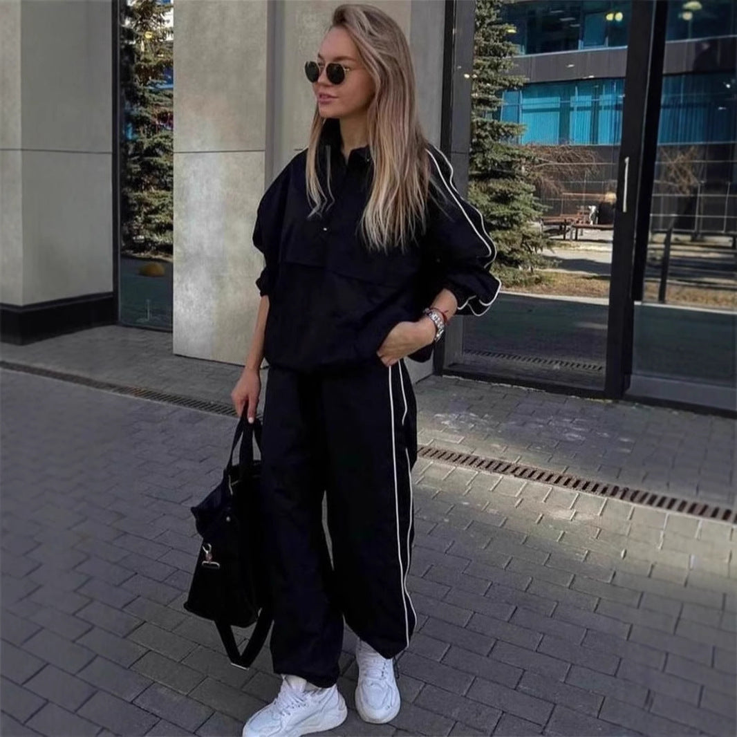 Damen Sportliche Jacke mit kurzem Reißverschluss und praktischen Taschen WW