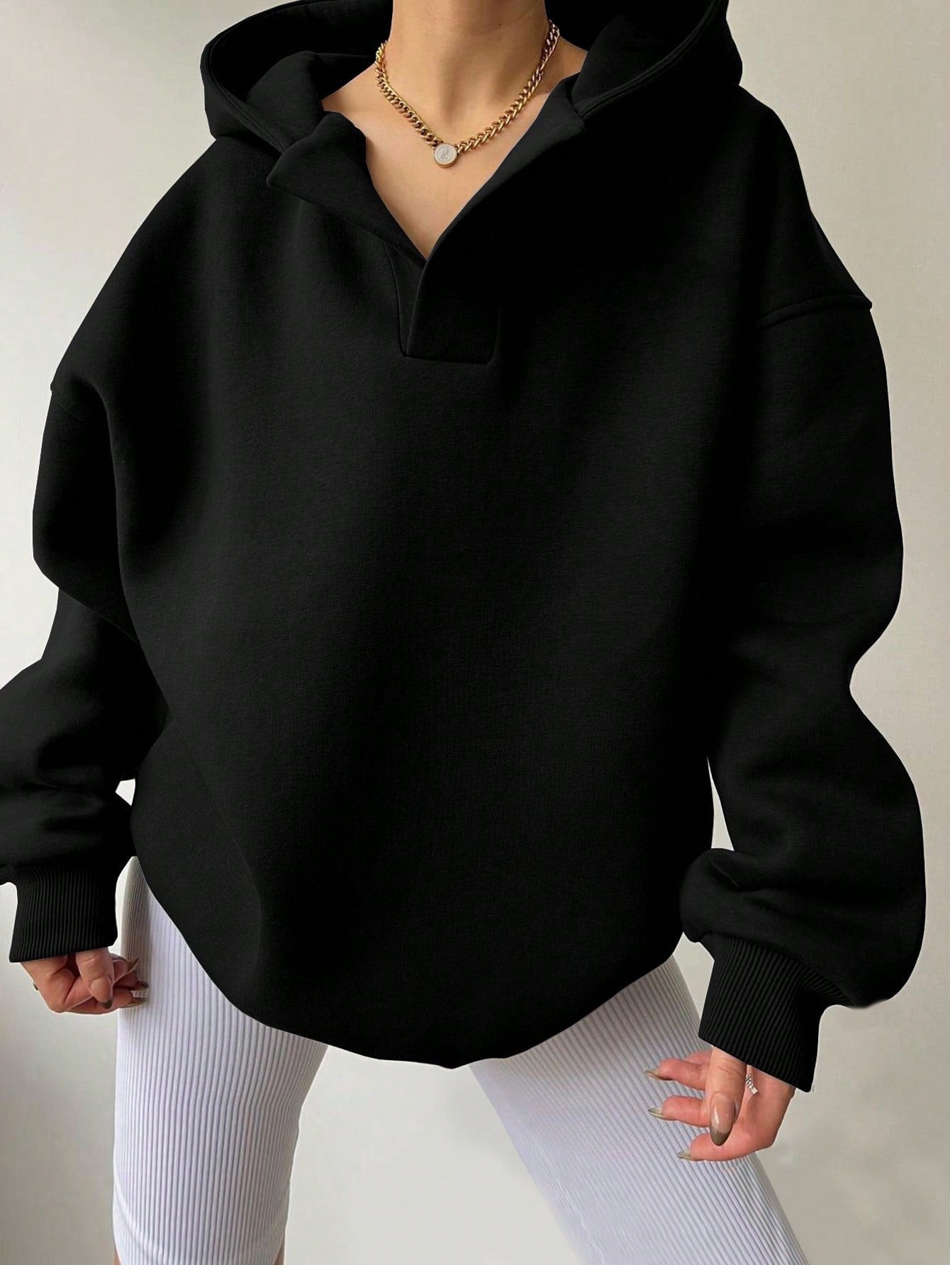 Damen Oversized Kapuzenpullover mit modischem Schnitt und legerem Look WW