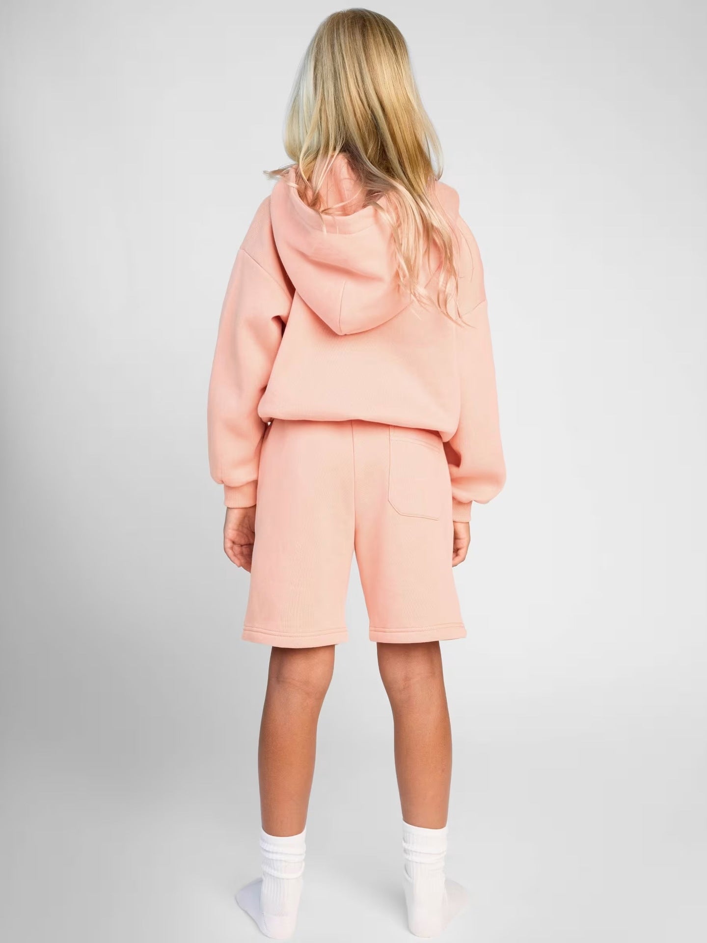 Damen Kapuzensweatshirt und Shorts-Set aus weichem Fleece mit praktischen Taschen WW