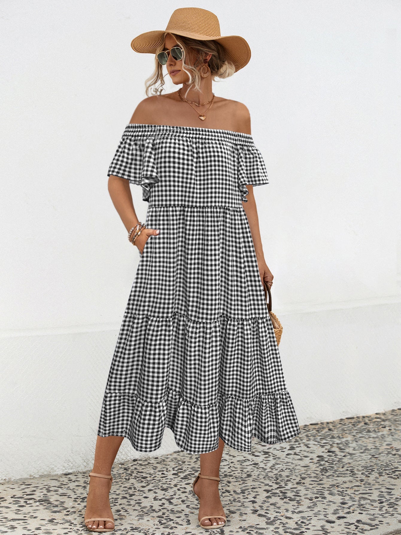 Damen Maxikleid mit schulterfreiem Design und voluminösen Rüschensäumen WW