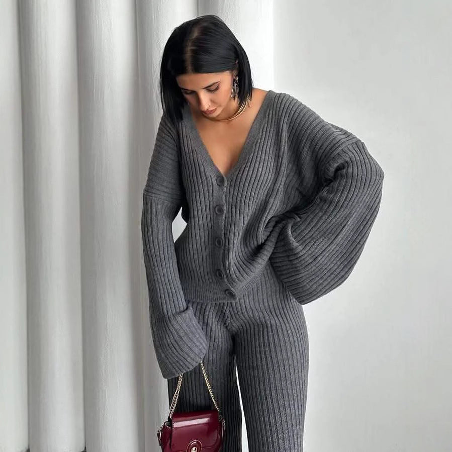 Damen Strickanzug mit lässigem Schnitt und hochwertiger Rippenstruktur WW