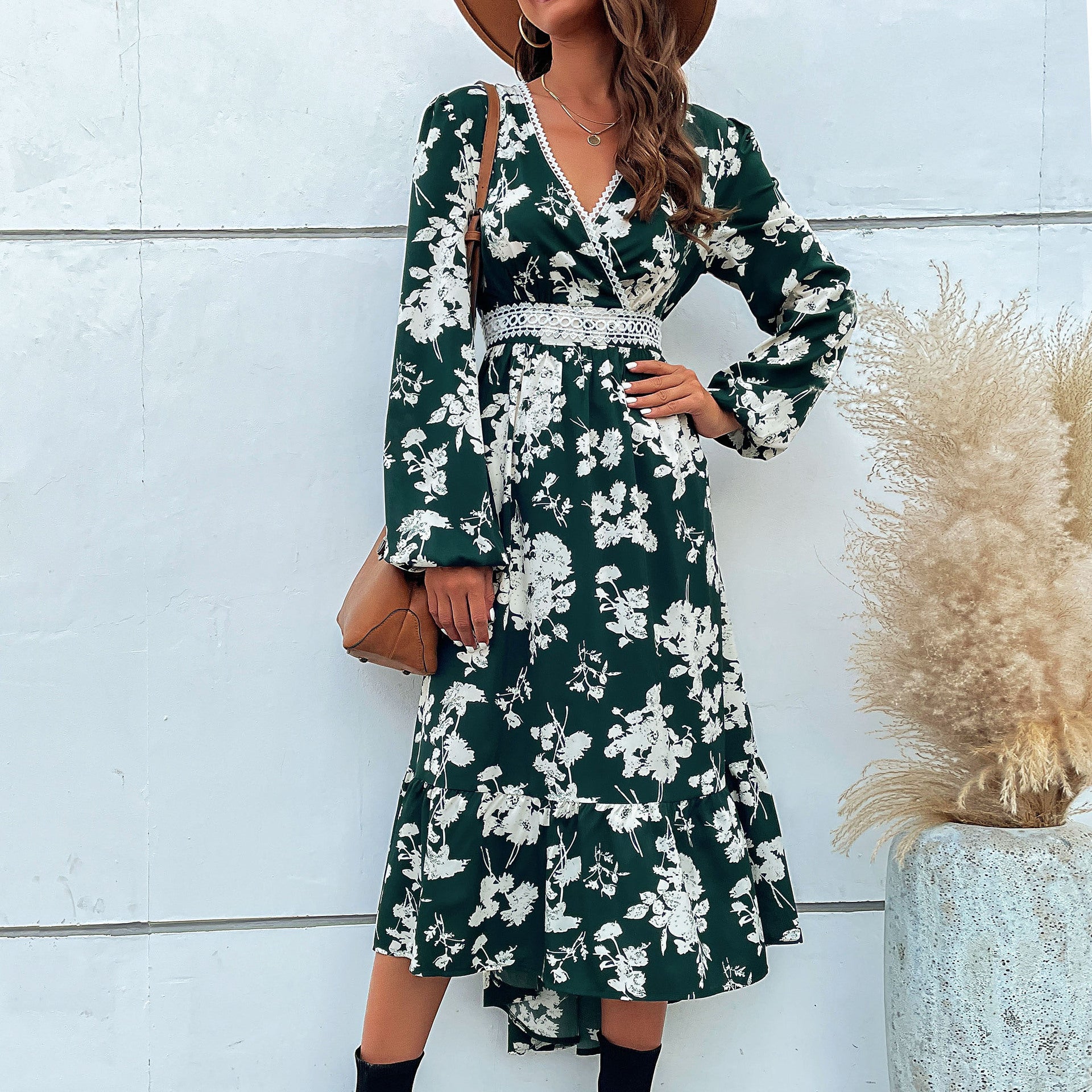 Damen elegantes Maxikleid mit floralem Design und schwingendem Saum WW