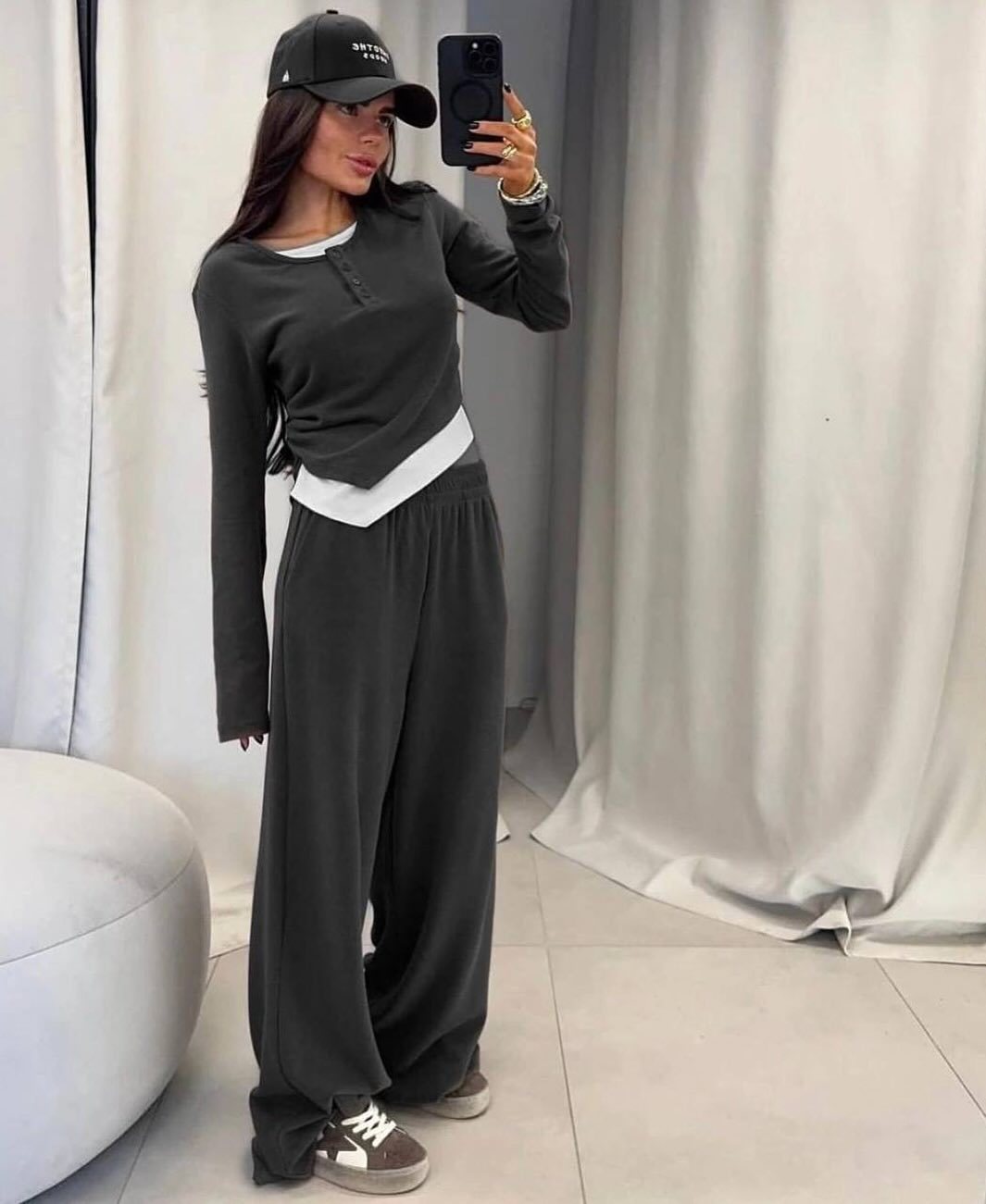 Damen gemütliches Freizeit-Set mit sportlichem Design WW