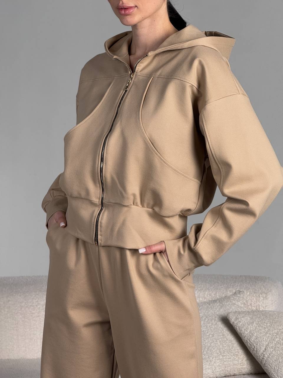 Damen lässige Kapuzenjacke mit hochwertigem Reißverschluss und seitlichen Taschen WW