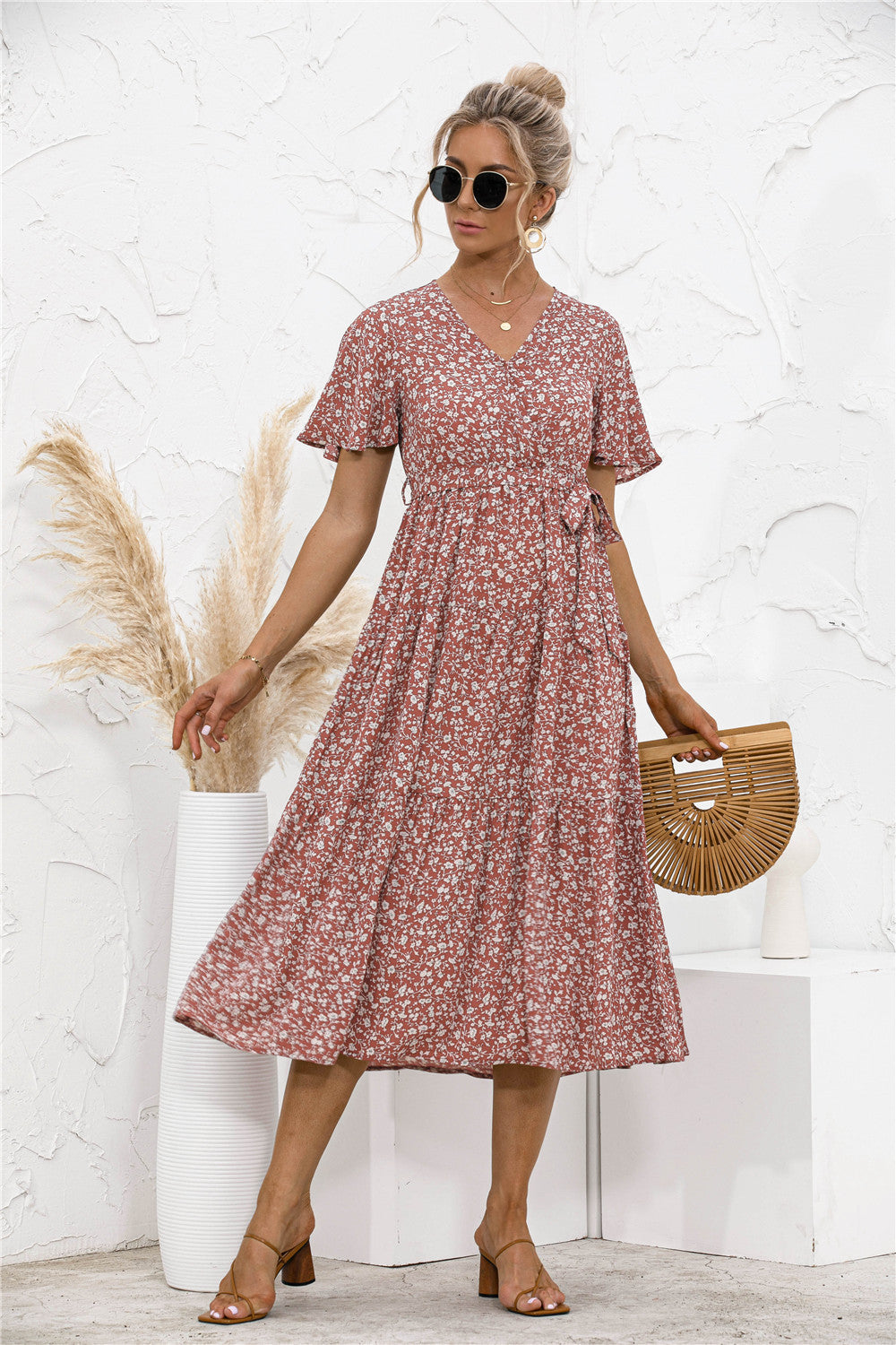 Damen Midi-Kleid mit Pünktchen und Taillengürtel WW