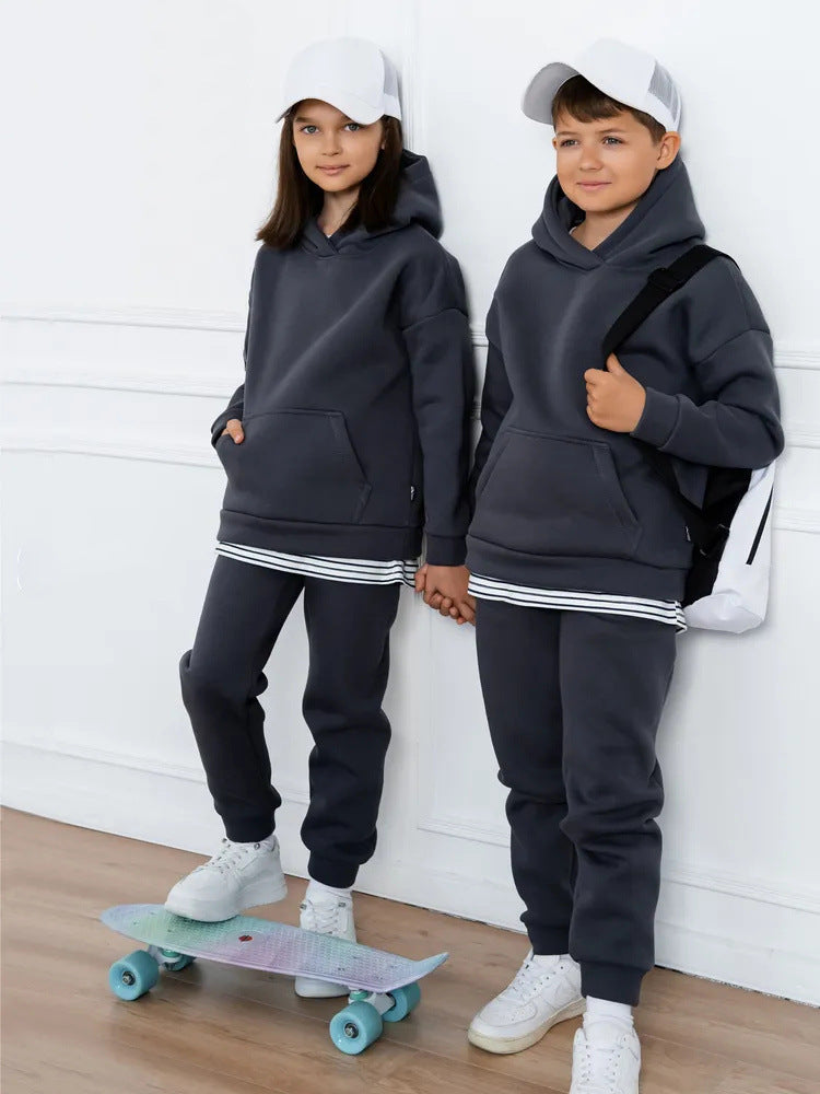Damen sportliches Fleece-Set mit Kapuze und Kontrastdetails WW