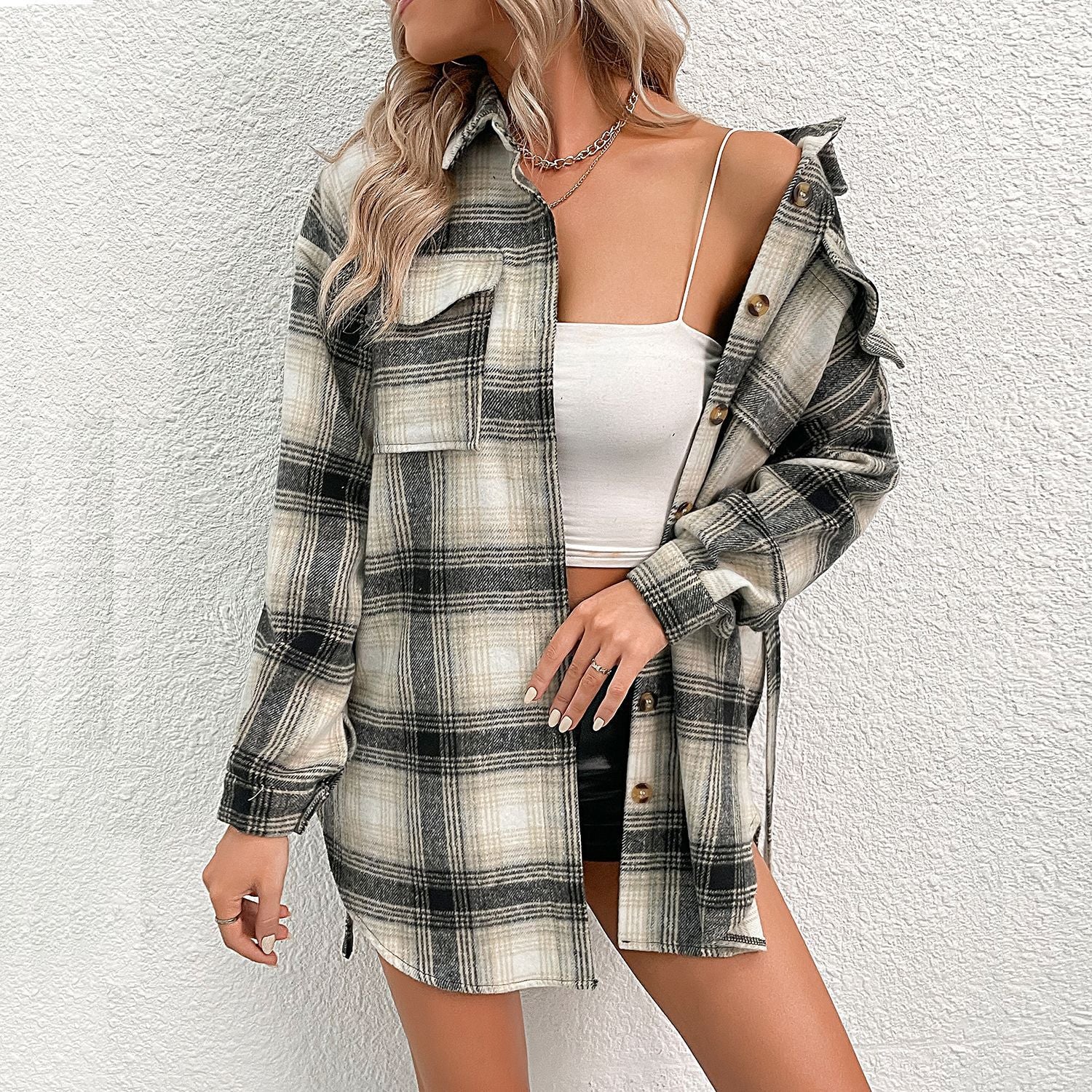 Damen lässige Karo-Hemdjacke mit modischen Knopfdetails und leichter Baumwollqualität WW