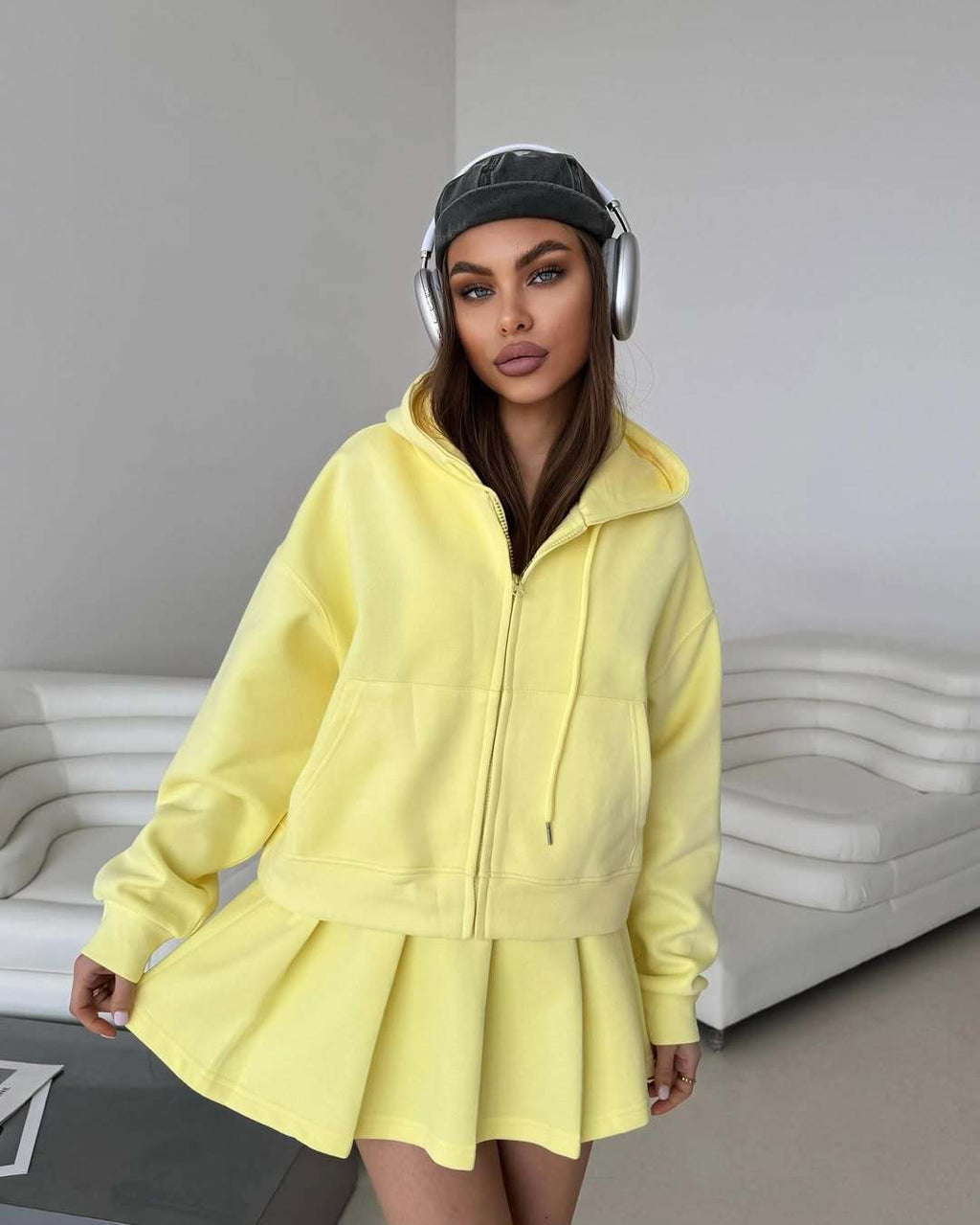 Damen lässiges Hoodie-Rock-Kombinationsoutfit WW