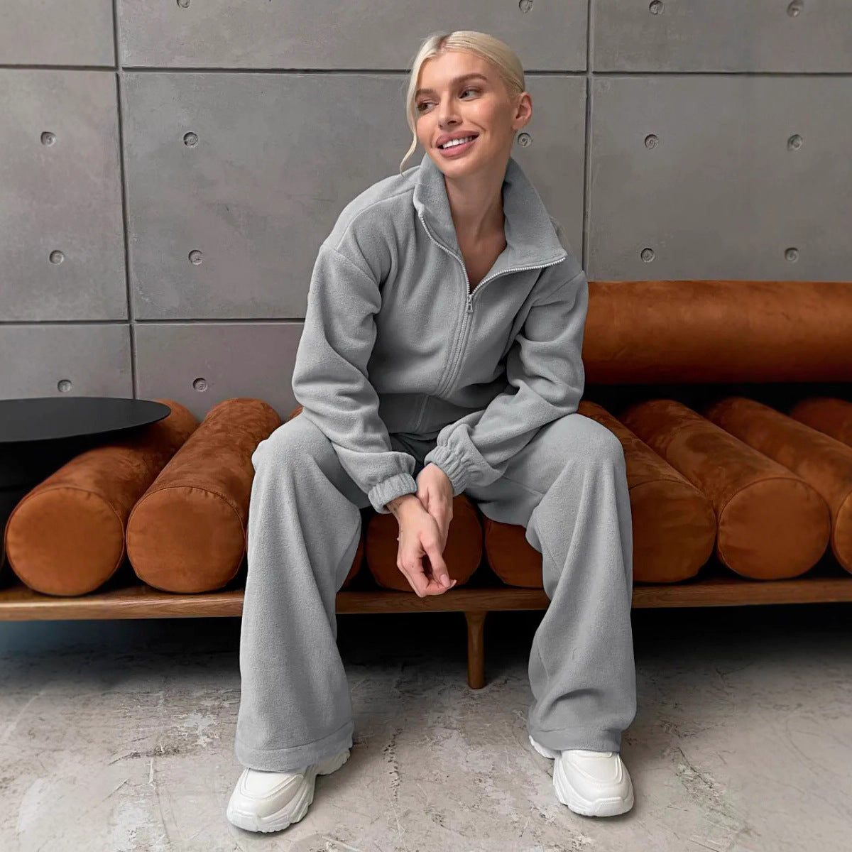 Damen sportliches Fleece-Jogginganzug mit hohem Kragen und hochwertigem Reißverschluss WW