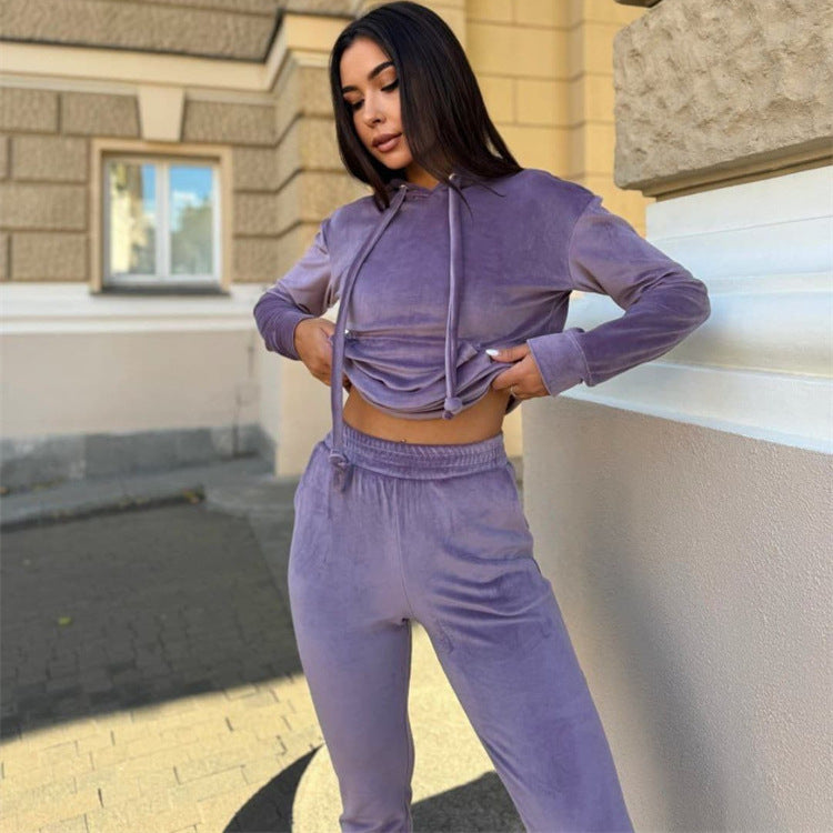 Damen gemütliches Velours-Set mit Kapuze und schmalem Bein WW